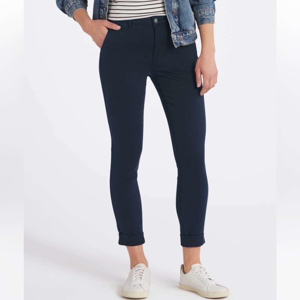 NWT COSMIC BLUE LOVE
Callie Eco Cuffed Skinny Pant in Berlin blue